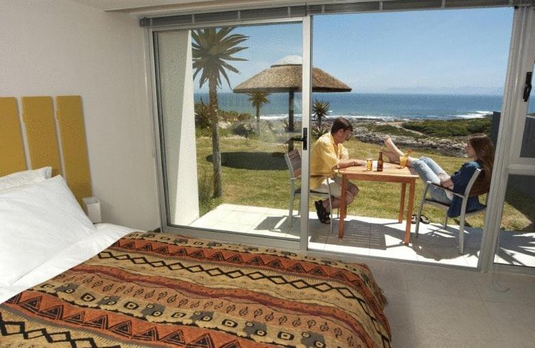 Crayfish Lodge Sea & Country Guest House Gansbaai Quarto foto